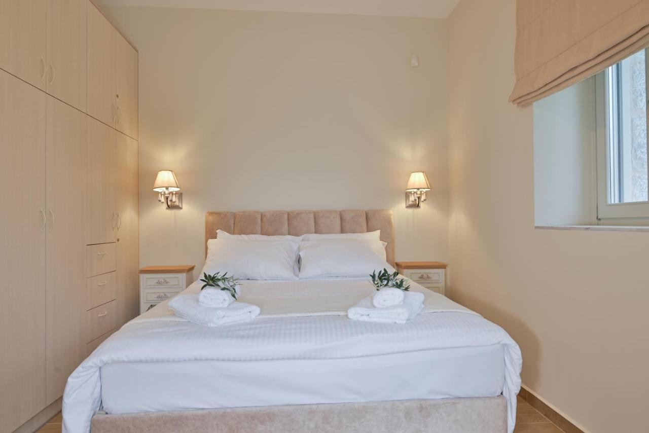 Efmar Exclusive Residences Gythio Room photo
